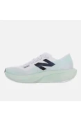 TÊNIS NEW BALANCE FUELCELL REBEL V4 FEM - Verde/branco