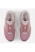 TÊNIS NEW BALANCE FUELCELL REBEL V5 FEMININO - Rosa/lilas