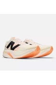 TENIS NEW BALANCE FUELCELL SUPERCOMP ELITE V4 MASCULINO - Bege/laranja