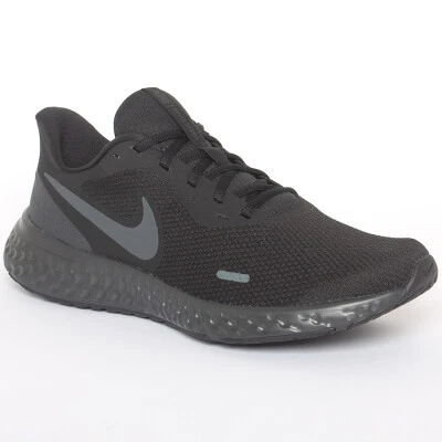TÊNIS NIKE REVOLUTION 5 MASCULINO - Preto TÊNIS NIKE REVOLUTION 5 MASCULINO - Preto