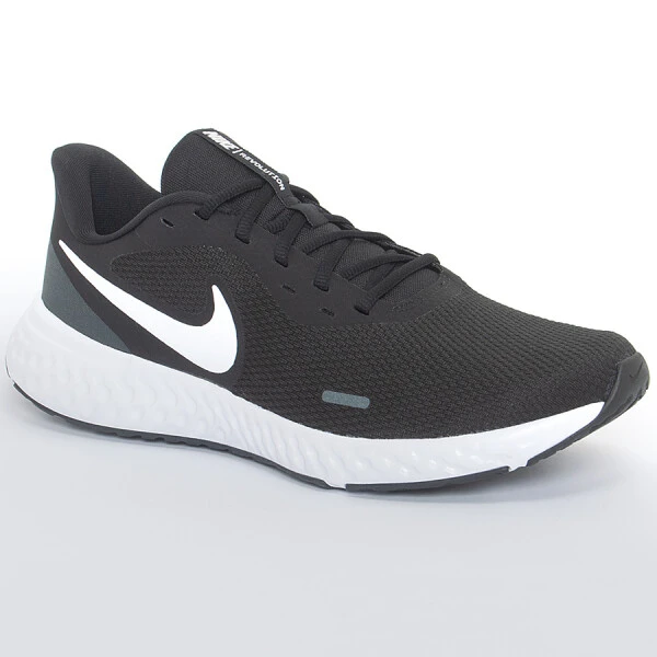 TÊNIS NIKE REVOLUTION 5 MASCULINO - Preto/branco TÊNIS NIKE REVOLUTION 5 MASCULINO - Preto/branco