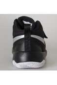 TÊNIS NIKE TEAM HUSTLE D 8 INFANTIL - Preto/prata