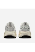 TÊNIS NIKE VOMERO 18 MASCULINO - Branco/preto