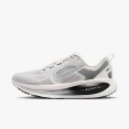 TÊNIS NIKE VOMERO 18 RR MASCULINO - Branco/cinza TÊNIS NIKE VOMERO 18 RR MASCULINO - Branco/cinza