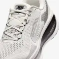 TÊNIS NIKE VOMERO 18 RR MASCULINO - Branco/cinza TÊNIS NIKE VOMERO 18 RR MASCULINO - Branco/cinza